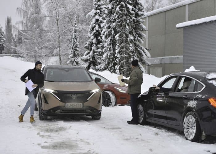 Kartanlukijoille tuli ajoittain kiire ehtiä aikatarkastusasemalle. Kuva: Kari Kaistinen. 