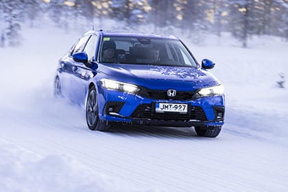 Honda Civic e:HEV TM:n talvitestin voittoon