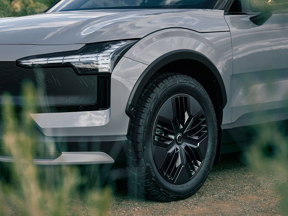 EX30 Cross Country
