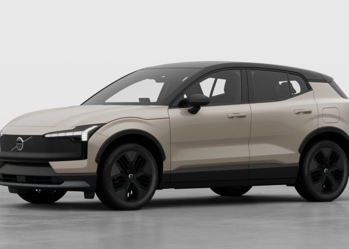 Volvo EX30 Cross Country P8 AWD Plus