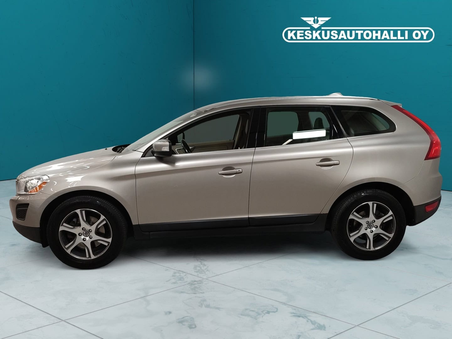 Volvo XC60 D5 AWD Summum aut 2011, kuva 3/25