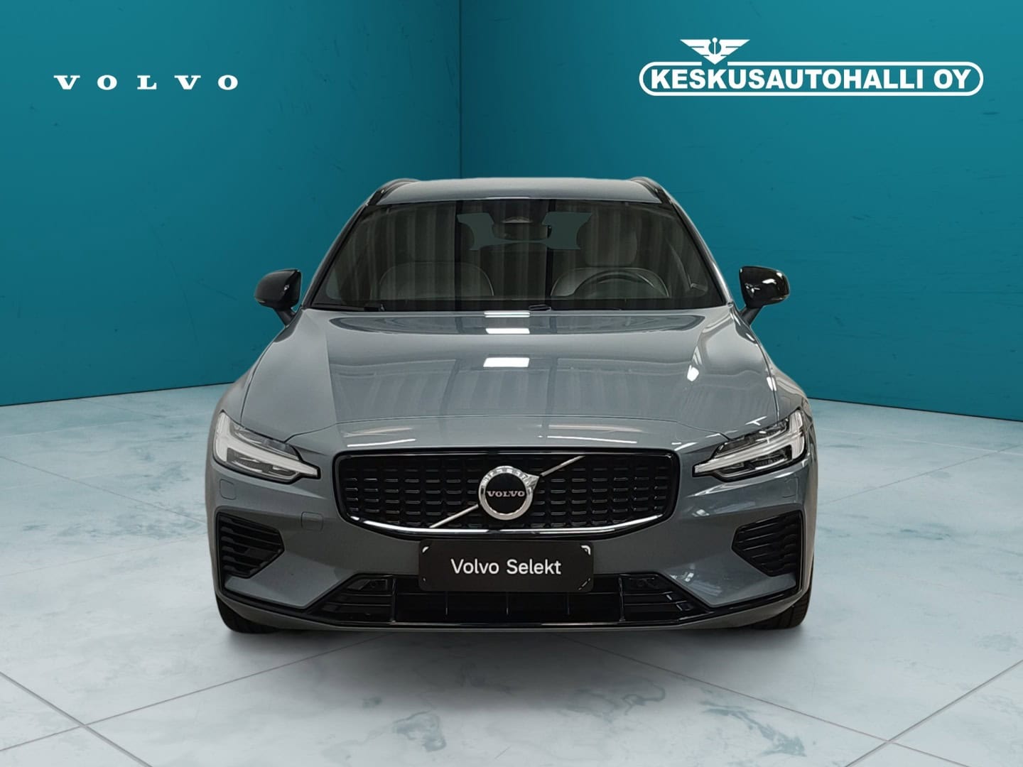 Volvo V60 2023, photo 2/28