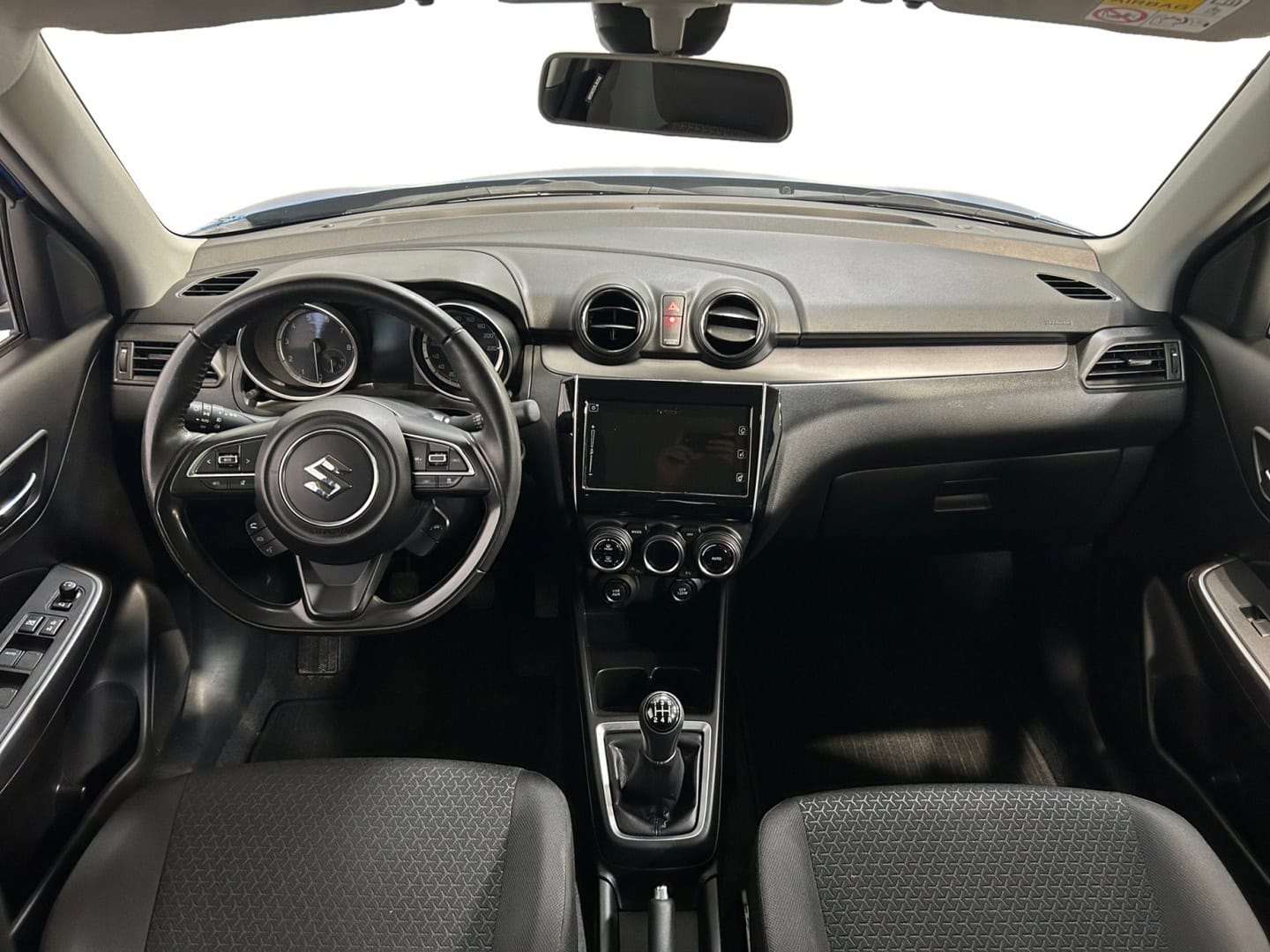 Suzuki Swift 2023, photo 7/23