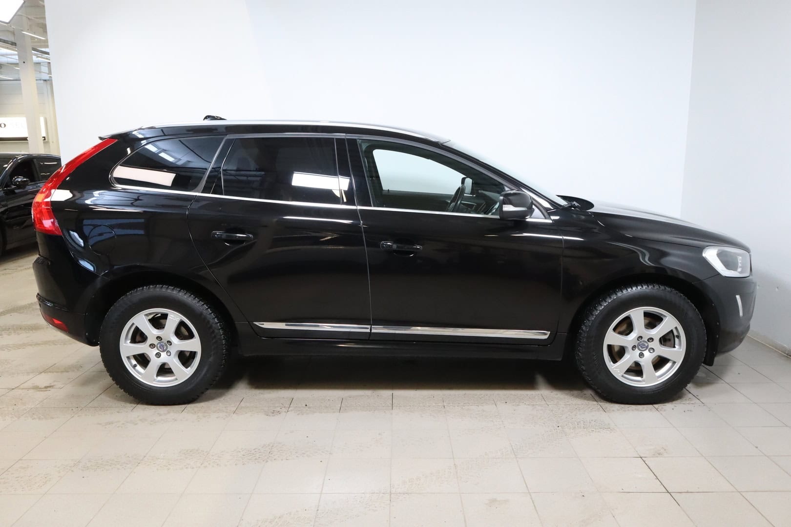Volvo XC60 D4 AWD Classic Summum aut 2017, kuva 6/25