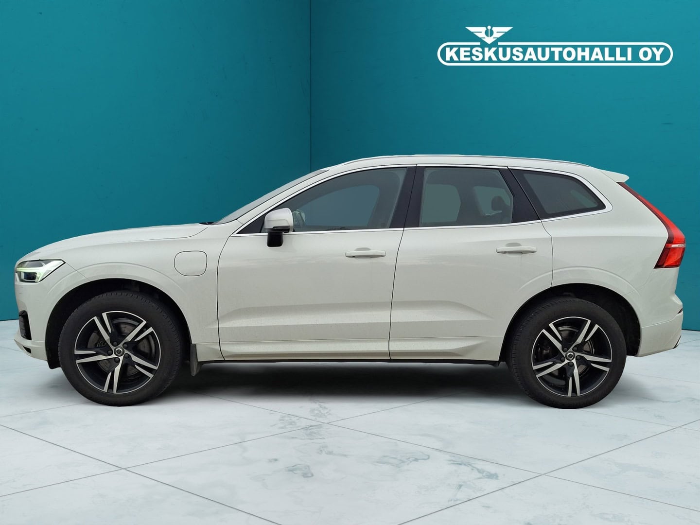 Volvo XC60 T8 AWD R-Design aut 2018, kuva 2/22