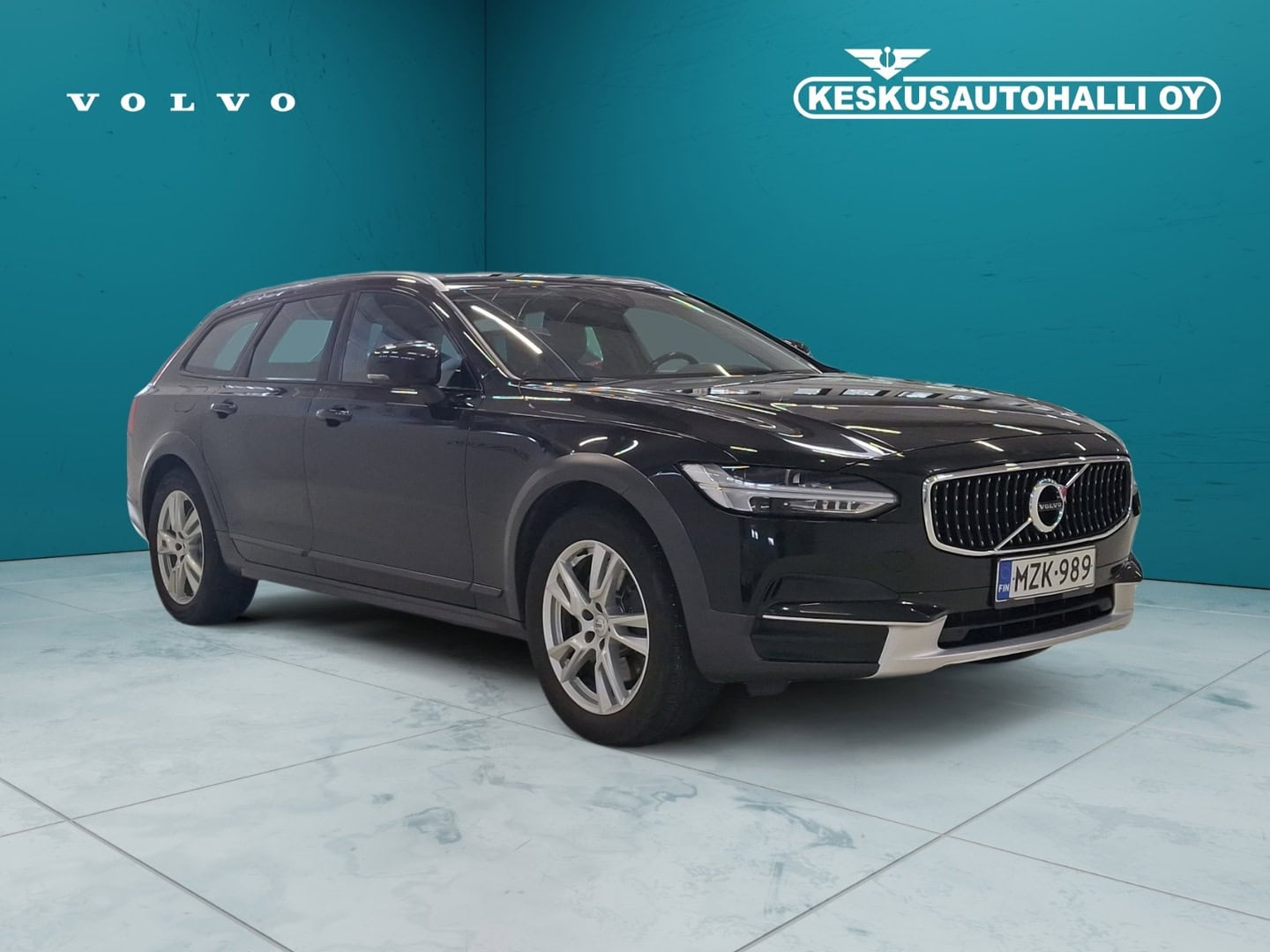Volvo V90 Cross Country D4 AWD Plus aut 2019, photo 2/22